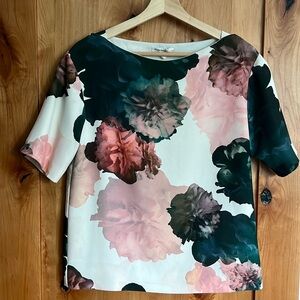 Club Monaco | Beautiful flower patterned blouse